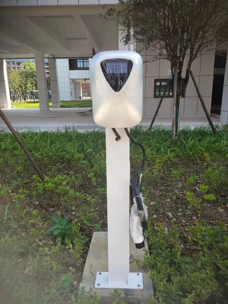 Mobile Battery Ev Charger Mobi - огляд і ціна Ev Charger